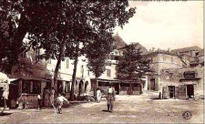 MB h- 014- eglise St-Louis et place de la perle